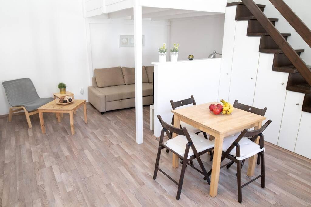 N28 Studio Next To Andrassy Boulevard. Boedapest Buitenkant foto