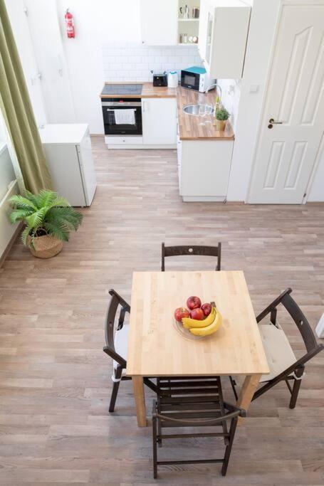 N28 Studio Next To Andrassy Boulevard. Boedapest Buitenkant foto